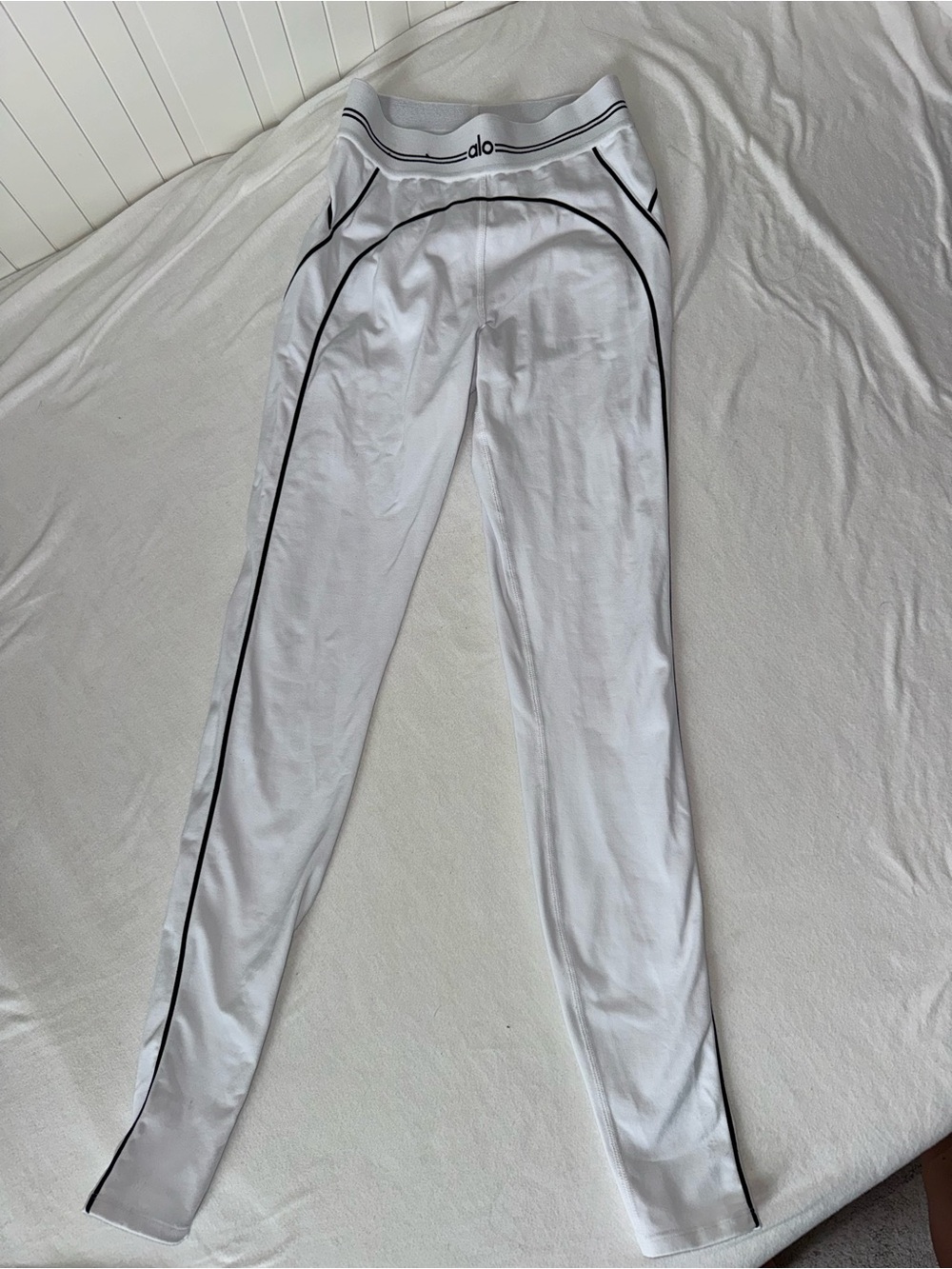 Alo Yoga Airbrush High-Waist Heart Throb Leggings